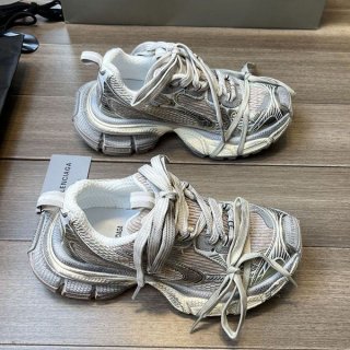 目を惹くカラー バレンシアガ SNEAKERS コピー スニーカー bag40312 目を惹くカラー バレンシアガ SNEAKERS コピー スニーカー bag40312