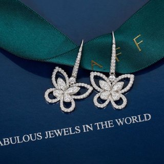 超希少!【セレブ多数愛用】グラフ ダイヤモンドピアス 本物 シルバー925 gus56620 超希少!【セレブ多数愛用】グラフ ダイヤモンドピアス 本物 シルバー925 gus56620