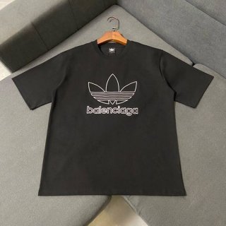 入手困難★BALENCIAGA×Adidas 本物★オーバーサイズ Tシャツ ブラック baa55722 入手困難★BALENCIAGA×Adidas 本物★オーバーサイズ Tシャツ ブラック baa55722