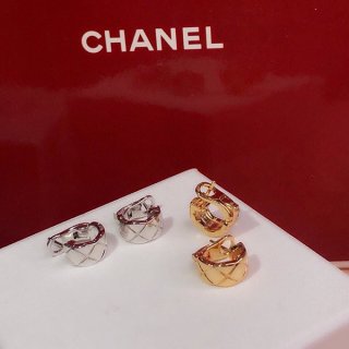 完売人気☆上品【シャネル】ココ クラッシュ ピアス コピー shv76282 完売人気☆上品【シャネル】ココ クラッシュ ピアス コピー shv76282