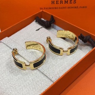 超希少!【シンプルにお洒落】エルメス ピアス 本物 オランプ Olympe erp08005 超希少!【シンプルにお洒落】エルメス ピアス 本物 オランプ Olympe erp08005