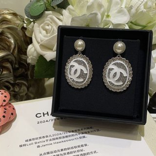 【ゴージャスに揺れる】シャネル ピアス パロディ ABE874-B19263- NADDW 【ゴージャスに揺れる】シャネル ピアス パロディ ABE874-B19263- NADDW