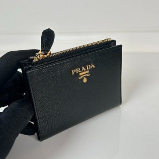 プラダ サフィアーノレザー財布 本物 1ML023