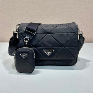 セレブ多数愛用プラダ★パデッドRe-Nylon ショルダーバッグ コピー pux49612 セレブ多数愛用プラダ★パデッドRe-Nylon ショルダーバッグ コピー pux49612