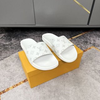 大人気!早く届く ルイヴィトン サンダル 本物 サンバス ライン ミュール vuj35421 大人気!早く届く ルイヴィトン サンダル 本物 サンバス ライン ミュール vuj35421