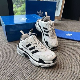 超話題!バレンシアガ アディダス 本物 Triple S スニーカー オリジナルス トリプル S コラボ baw24776 超話題!バレンシアガ アディダス 本物 Triple S スニーカー オリジナルス トリプル S コラボ baw24776