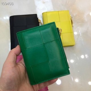 日本未入荷ボッテガ 本物 二つ折りファスナーウォレット 667130VCQC13722