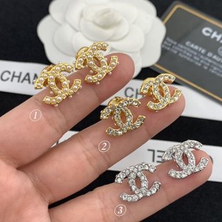 《大人気》シャネル ココマーク ミニピアス ストーン 本物 3色 shr45880 《大人気》シャネル ココマーク ミニピアス ストーン 本物 3色 shr45880