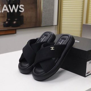 定番シャネル レザー 厚底 サンダル コピー 黒 布地 shu58475 定番シャネル レザー 厚底 サンダル コピー 黒 布地 shu58475