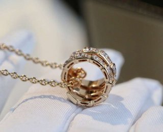 可愛い 早い者勝ちブルガリ セルペンティ ネックレス コピーN級品S330 But67208 可愛い 早い者勝ちブルガリ セルペンティ ネックレス コピーN級品S330 But67208