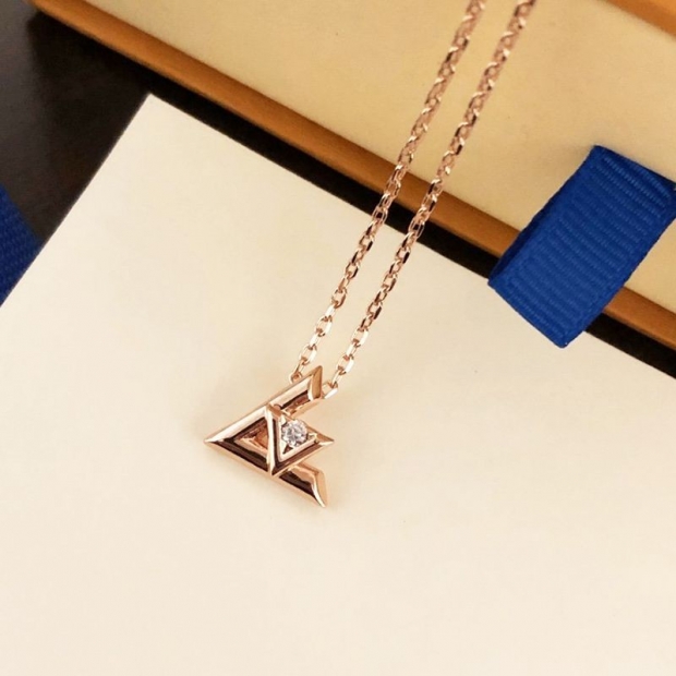 超希少！ルイヴィトン パンダンティフ 本物 LV ヴォルト ワン PM ネックレス Q93805