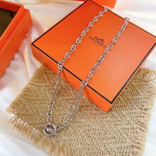 ☆超人気☆【エルメス】上品な輝き シェーヌ ダンクル ミディアムモデル 本物 H101262B00 ☆超人気☆【エルメス】上品な輝き シェーヌ ダンクル ミディアムモデル 本物 H101262B00