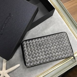 クロムハーツ風 財布 本物ゼロピラミッドスタッズ/ラウンドファスナー財布/ヘビーレザー Kub01611 クロムハーツ風 財布 本物ゼロピラミッドスタッズ/ラウンドファスナー財布/ヘビーレザー Kub01611