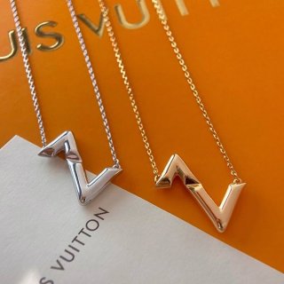 希少色 ルイヴィトン パンダンティフ LV ヴォルト 本物 アップサイド vub83655 希少色 ルイヴィトン パンダンティフ LV ヴォルト 本物 アップサイド vub83655