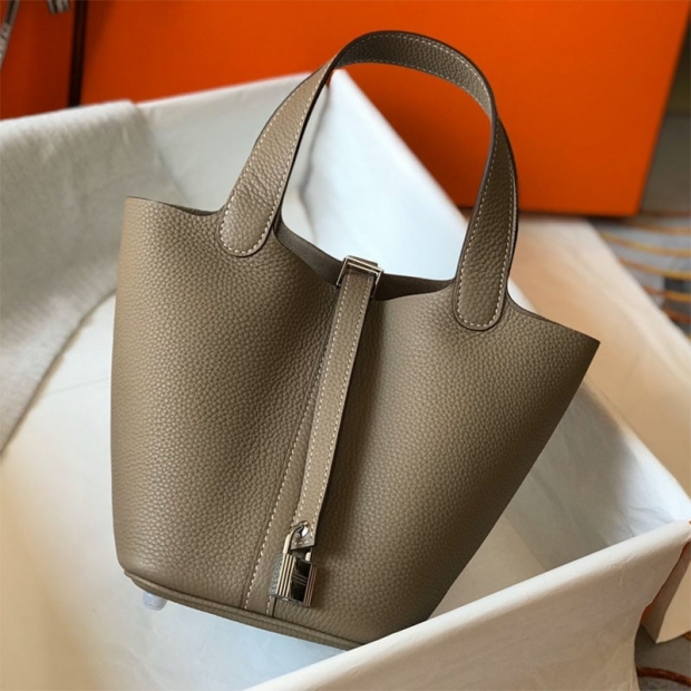 大人気!!新色エルメス ピコタンロック クレマンス 本物 シルバー金具he26047