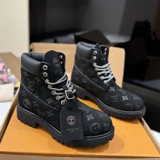 入手困難 ルイヴィトン × Timberland 6インチブーツ vux92960 入手困難 ルイヴィトン × Timberland 6インチブーツ vux92960