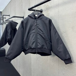 人気No1バレンシアガ フーデッド中綿ボンバージャケット レプリカ bay81337 人気No1バレンシアガ フーデッド中綿ボンバージャケット レプリカ bay81337