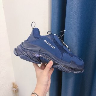 ☆人気☆バレンシアガ スニーカー 本物 シューズ 靴 Triple S トリプルソール 533882W09OM1000 ☆人気☆バレンシアガ スニーカー 本物 シューズ 靴 Triple S トリプルソール 533882W09OM1000