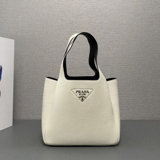 プラダ 本物 ミディアムレザートート puq24696 プラダ 本物 ミディアムレザートート puq24696