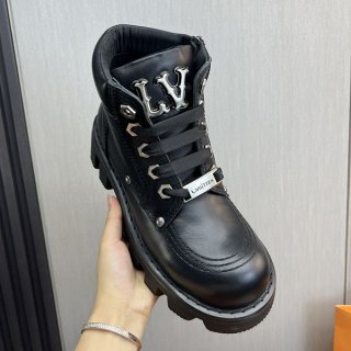 【海外限定】ルイヴィトン LV Checker Combat ブーツ 本物★ 1ACNEY 【海外限定】ルイヴィトン LV Checker Combat ブーツ 本物★ 1ACNEY