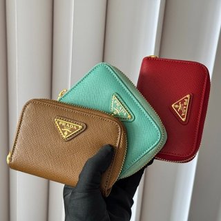プラダ コピー サフィアーノトライアングル コインケース 3色 pua44458 プラダ コピー サフィアーノトライアングル コインケース 3色 pua44458