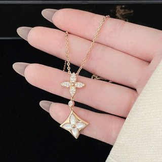 大人気!ルイヴィトン ペンダント n級品 スター ブロッサム Q94676 大人気!ルイヴィトン ペンダント n級品 スター ブロッサム Q94676