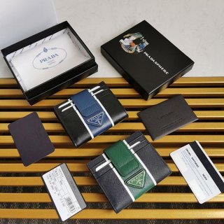 超希少!プラダ スムースレザー 折り財布 本物 2色 pue62507 超希少!プラダ スムースレザー 折り財布 本物 2色 pue62507
