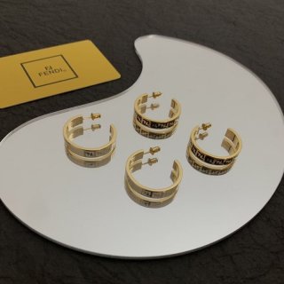 ★日本!!人気！フェンディ ピアス 本物 イヤリング ゴールドカラー レディース 2色 8AH369TL9F0A47