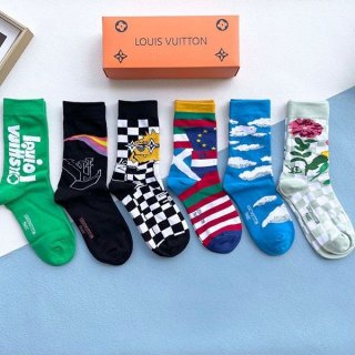 ルイヴィトン コピー ボックス入りソックス 6足 vuk08413 ルイヴィトン コピー ボックス入りソックス 6足 vuk08413