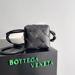 ボッテガヴェネタ ミニ カセット カメラバッグ 本物 boi05002 ボッテガヴェネタ ミニ カセット カメラバッグ 本物 boi05002