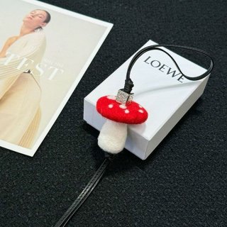 【使い勝手抜群】ロエベ カーフスキン バッグチャーム N級品 lob16210 【使い勝手抜群】ロエベ カーフスキン バッグチャーム N級品 lob16210