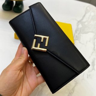 フェンディ FFダイヤモンド フラップ長財布 コピー 8M0251A フェンディ FFダイヤモンド フラップ長財布 コピー 8M0251A
