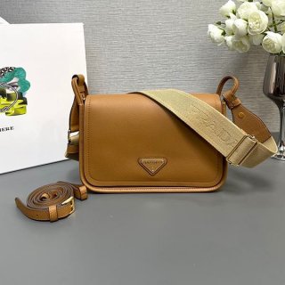 すぐ届プラダ 本物 レザー ショルダーバッグ pub45662