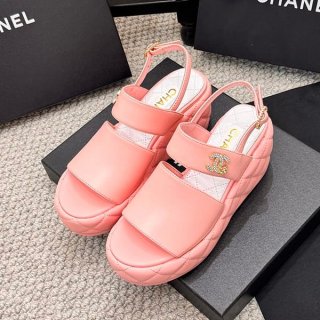 超希少!シャネル 厚底 サンダル 本物 キルティング CCマーク she92114 超希少!シャネル 厚底 サンダル 本物 キルティング CCマーク she92114