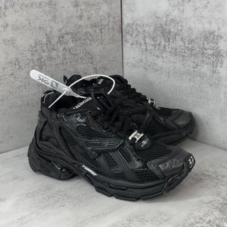 超希少!バレンシアガ ブラック モノカラー ランナー スニーカー 本物 656063W3RA11000 超希少!バレンシアガ ブラック モノカラー ランナー スニーカー 本物 656063W3RA11000