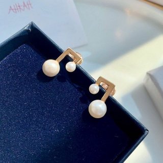 最安値挑戦 TASAKI 本物 バランス ノート イヤリング ピアス tai28424