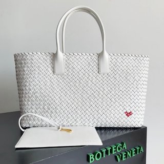 希少 ボッテガヴェネタ 本物 カバ ラージ トートバッグ イントレチャートレザー boe67981 希少 ボッテガヴェネタ 本物 カバ ラージ トートバッグ イントレチャートレザー boe67981
