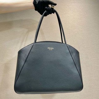 可愛い プラダ ラージ レザー トートバッグ コピー 1BG510 可愛い プラダ ラージ レザー トートバッグ コピー 1BG510
