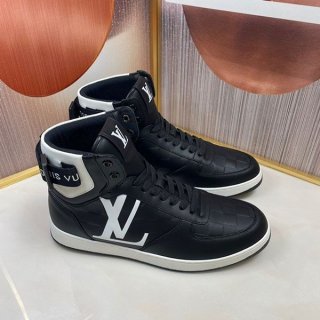 ルイヴィトン モノグラム スニーカー コピー vuw75437 ルイヴィトン モノグラム スニーカー コピー vuw75437