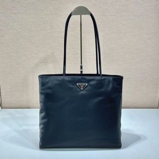 プラダ トートバッグ 本物 Re-Nylon トライアングルロゴ リナイロン pug00743 プラダ トートバッグ 本物 Re-Nylon トライアングルロゴ リナイロン pug00743