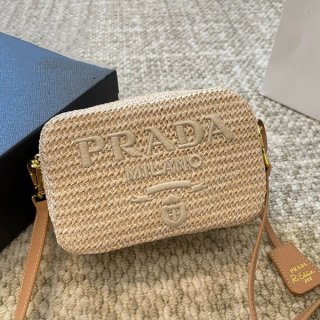 プラダ クロシェ ショルダーバッグ コピー ナチュラル かごバッグ 1BH196 プラダ クロシェ ショルダーバッグ コピー ナチュラル かごバッグ 1BH196