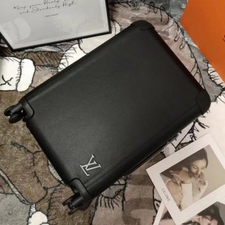 【旅行で大活躍】ルイヴィトン スーツケース N級品メンズ シンプル M10240 【旅行で大活躍】ルイヴィトン スーツケース N級品メンズ シンプル M10240