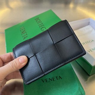ボッテガヴェネタ イントレチャート 本物 カードケース box50203