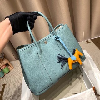目を惹くカラー エルメス コピー ガーデンパーティ 36 トレンチ erd60168 目を惹くカラー エルメス コピー ガーデンパーティ 36 トレンチ erd60168