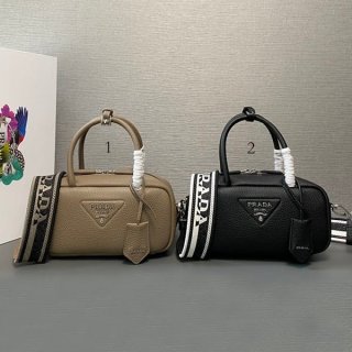 人気急上昇プラダ 本物 レザー トップハンドルバッグ 2色 pui87547 人気急上昇プラダ 本物 レザー トップハンドルバッグ 2色 pui87547
