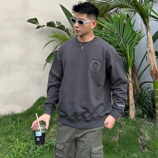 クロムハーツ コピー ホースシュー クルーネック 袖ロゴ スウェット Kux86965 クロムハーツ コピー ホースシュー クルーネック 袖ロゴ スウェット Kux86965