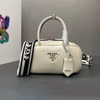 超話題!プラダ 本物 レザー トップハンドルバッグ pua04036 超話題!プラダ 本物 レザー トップハンドルバッグ pua04036