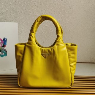 秋冬大セールプラダ ソフト パデッドナッパレザー ハンドバッグ 本物 puj30665 秋冬大セールプラダ ソフト パデッドナッパレザー ハンドバッグ 本物 puj30665