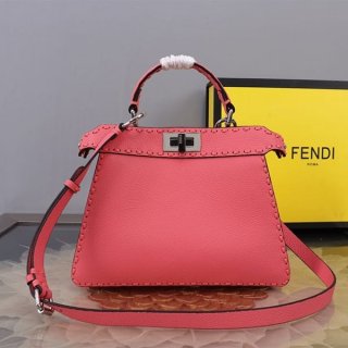 《大人気》フェンディ ピーカブー ISeeU セレリア トップステッチ バッグ 本物 fec08808