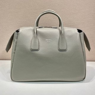 稀少プラダ ヴィッテロダイノレザー トラベルバッグ 本物 永野芽郁さん着用 pud85104 稀少プラダ ヴィッテロダイノレザー トラベルバッグ 本物 永野芽郁さん着用 pud85104
